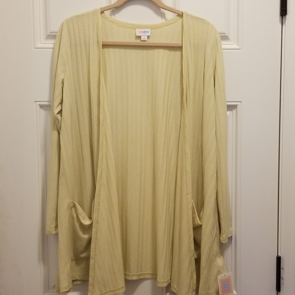 LuLaRoe Caroline Cardigan size Medium NWT